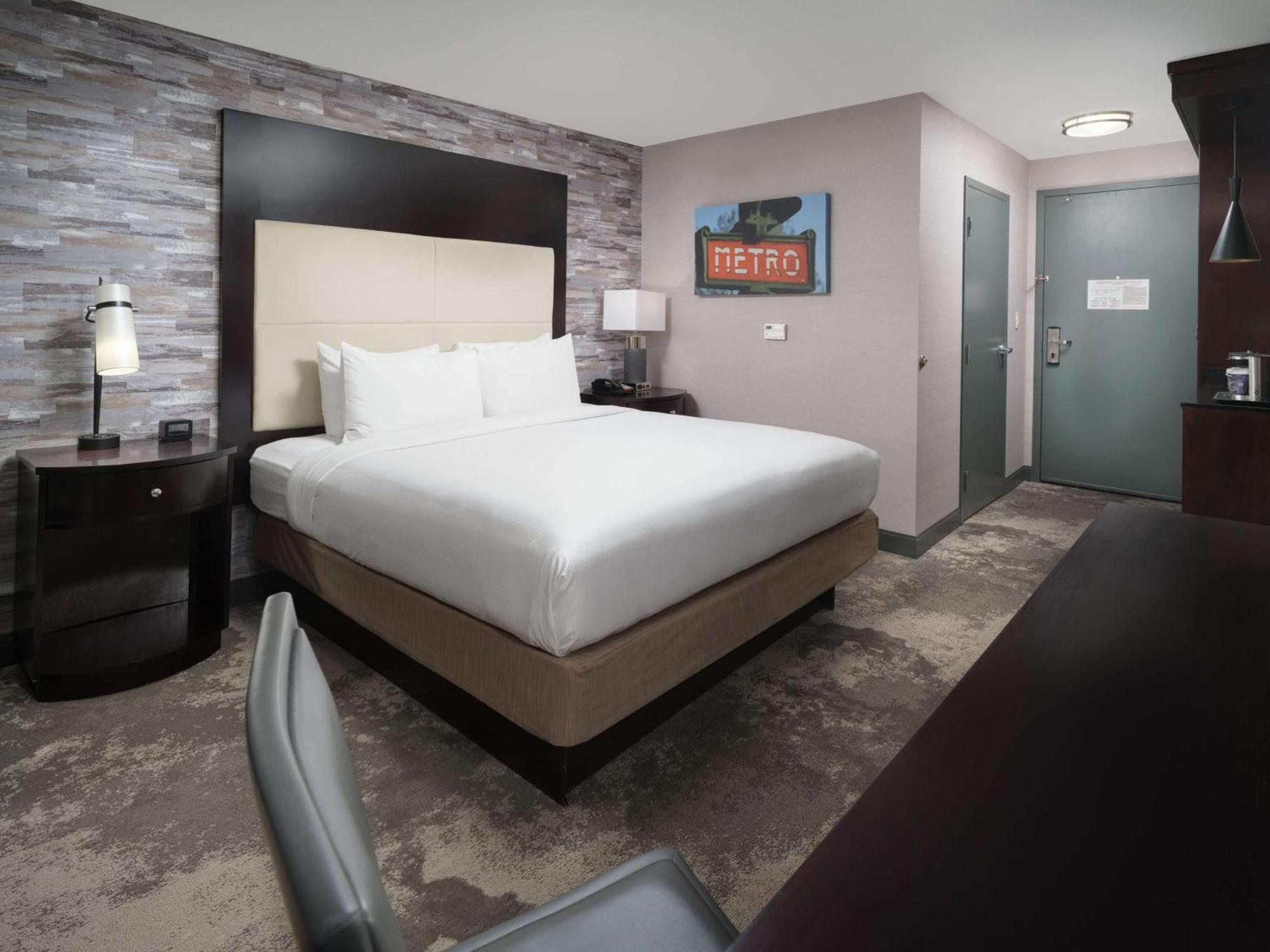 Doubletree By Hilton Downtown Hotel 4*